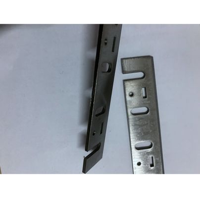 Нож для резки дерева изготовлен в весе 0,3 кг. Доступные ножи для ваших потребностей