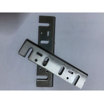 Нож для резки дерева изготовлен в весе 0,3 кг. Доступные ножи для ваших потребностей